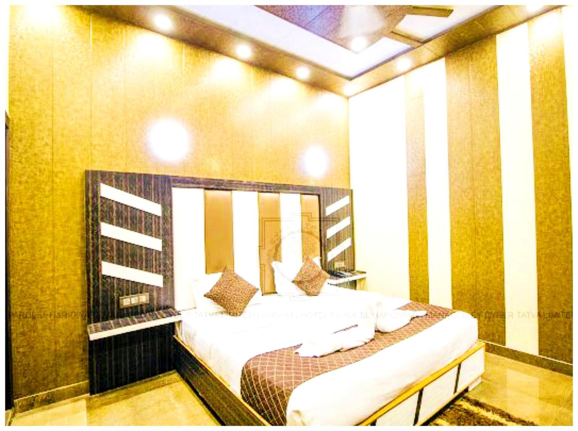 Grg Pardesi Hotel Haridwar Ngoại thất bức ảnh