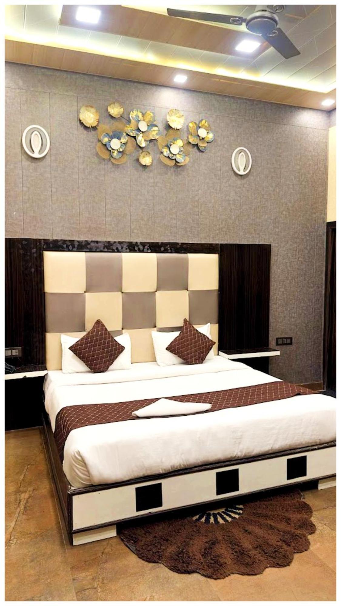Grg Pardesi Hotel Haridwar Ngoại thất bức ảnh