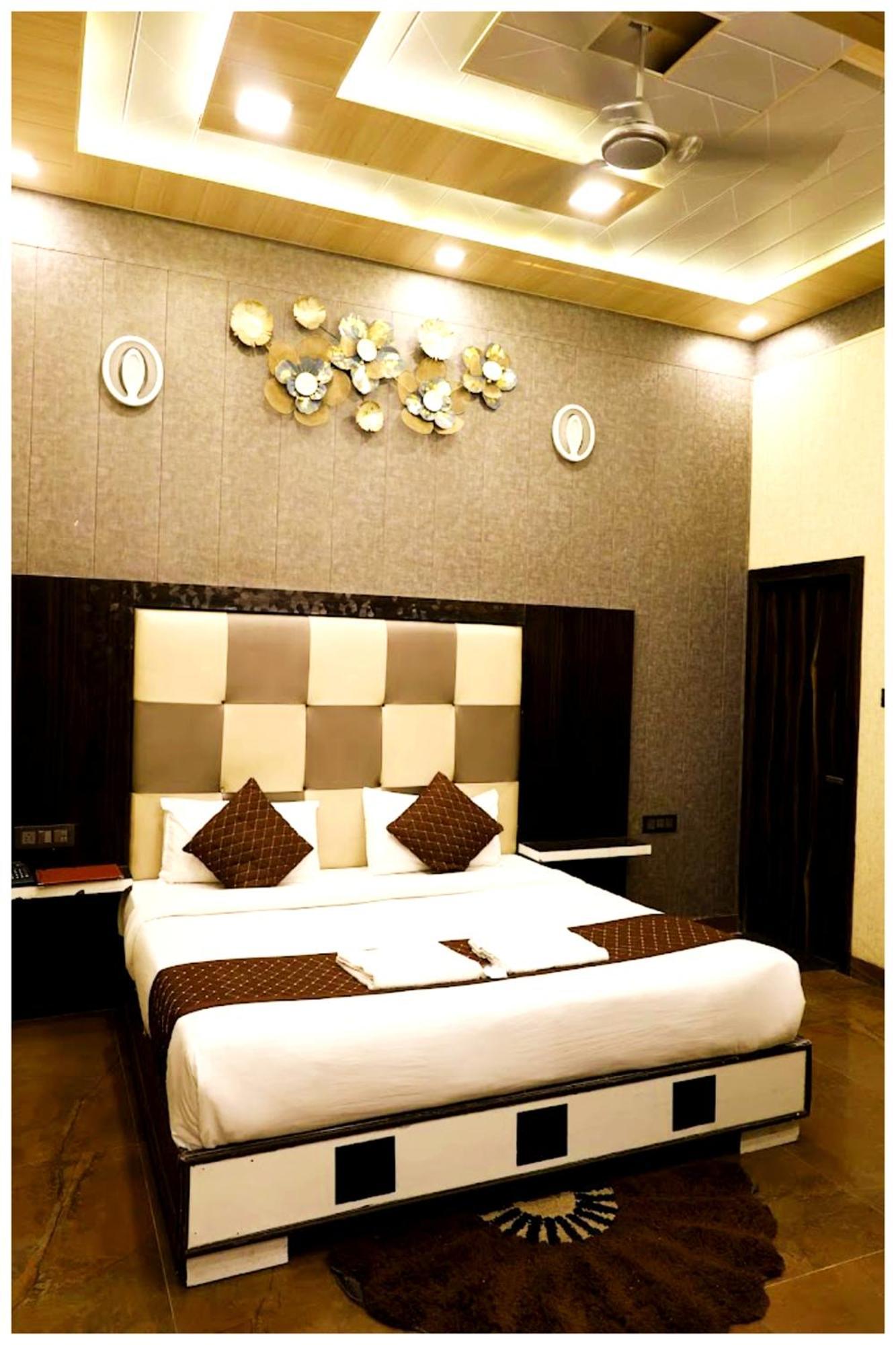 Grg Pardesi Hotel Haridwar Ngoại thất bức ảnh