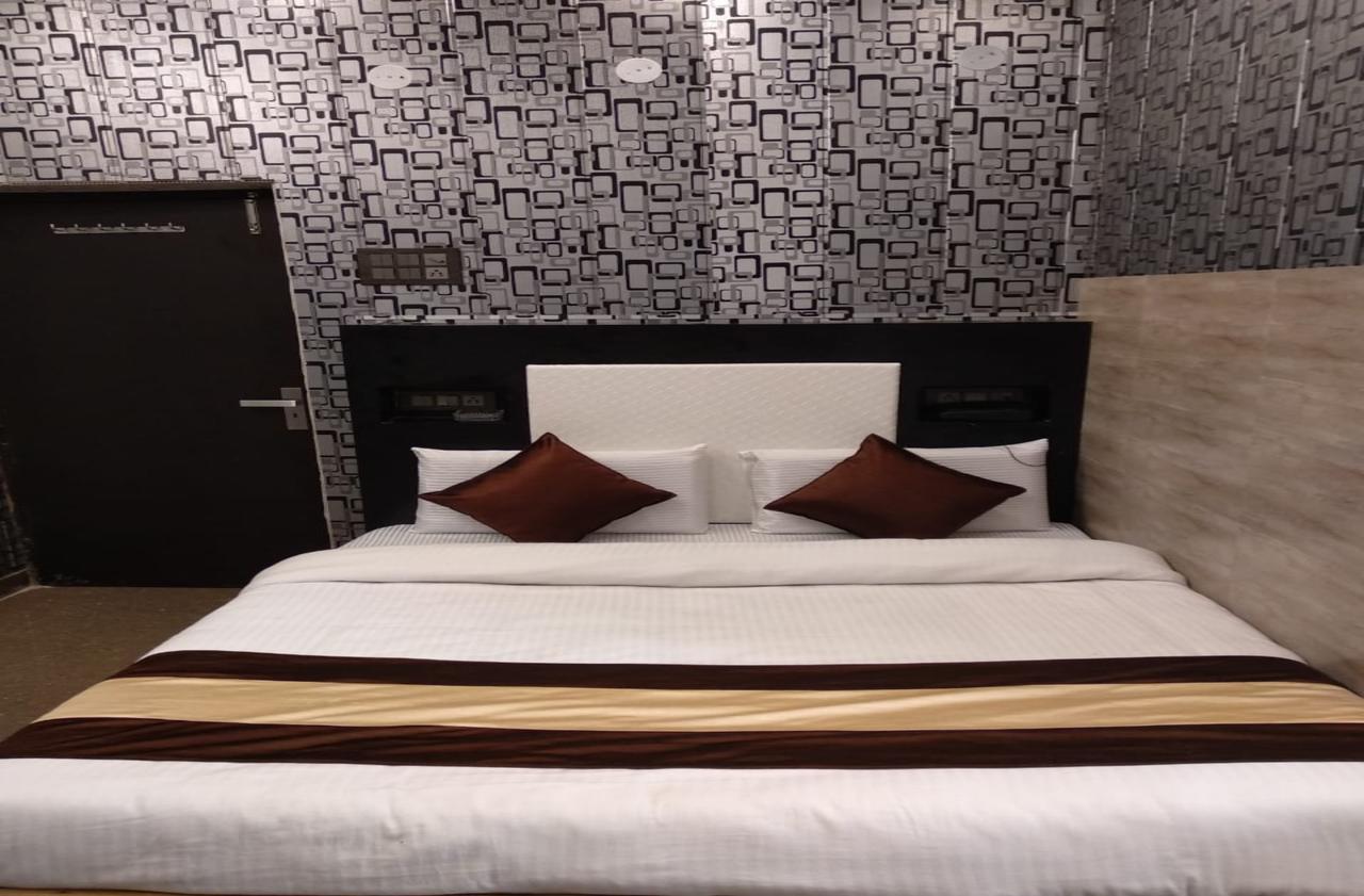 Grg Pardesi Hotel Haridwar Ngoại thất bức ảnh