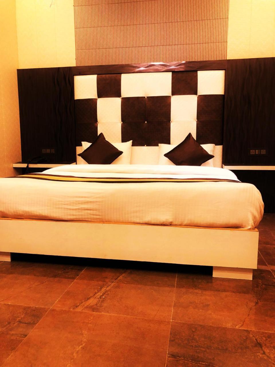 Grg Pardesi Hotel Haridwar Ngoại thất bức ảnh