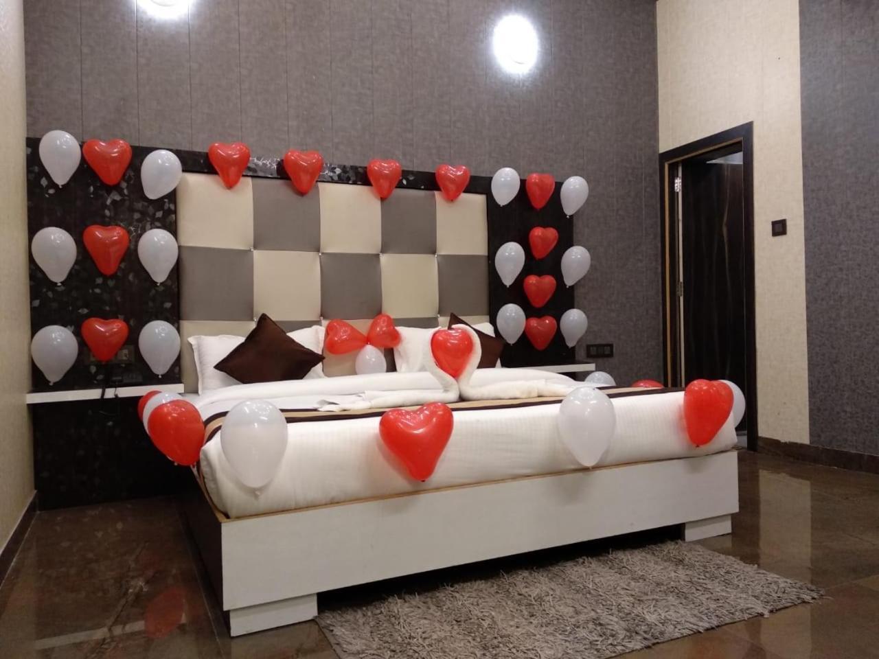Grg Pardesi Hotel Haridwar Ngoại thất bức ảnh