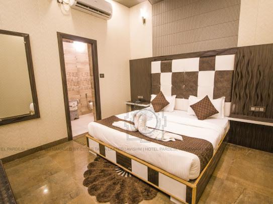 Grg Pardesi Hotel Haridwar Ngoại thất bức ảnh